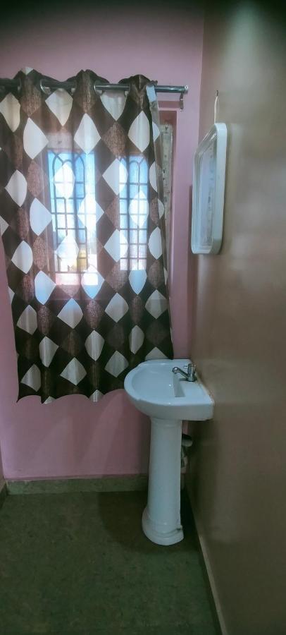 Sahasra Home Stay Hampi 호스펫 외부 사진